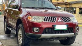 Selling Red Mitsubishi Montero Sport 2012 