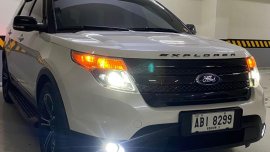 Selling White Ford Explorer 2015 in Muntinlupa