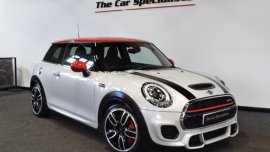 White Mini Cooper 2020 for sale in Valenzuela