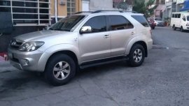 Brightsilver Toyota Fortuner 2009 for sale in Valenzuela