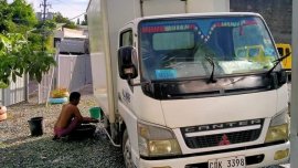 White Mitsubishi Fuso 2018 for sale in Muntinlupa 