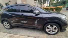 Selling Black Honda HR-V 2015 in Makati