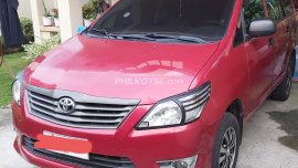 Selling used 2014 Toyota Innova  J in Red