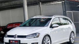 Selling White Volkswagen Golf 2017 in Manila