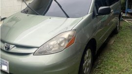 Sell Silver 2010 Toyota Sienna in Quezon City