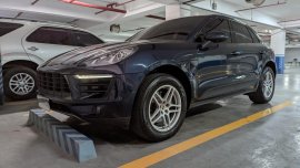 Sell Blue 2016 Porsche Macan in Pasig