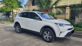 White Toyota RAV4 2017 for sale in Iloilo