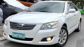 Sell Pearl White 2006 Toyota Camry in Las Piñas