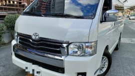 Pearl White Toyota Hiace Super Grandia 2017 for sale in Automatic