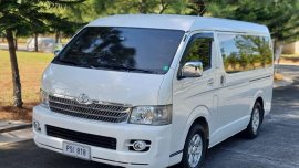 Pearl White Toyota Hiace Super Grandia 2010 for sale in Automatic