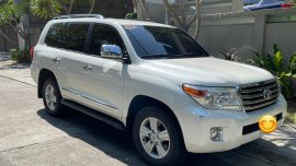 White Toyota Land Cruiser 2014 for sale in Muntinlupa