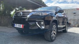Selling Black Toyota Fortuner 2019 in Cainta