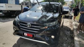Selling Black Toyota Rush 2021 in Quezon