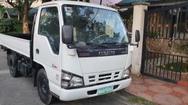 Pearl White Isuzu Nhr 2011 for sale in Manual