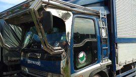 Blue Isuzu Forward 1995 for sale in San Mateo