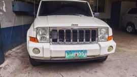 Selling White Jeep Commander 2009 in Makati