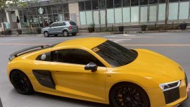 Yellow Audi R8 2018 for sale in Makati 