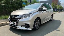 Selling Brightsilver Honda Odyssey 2020 in Manila