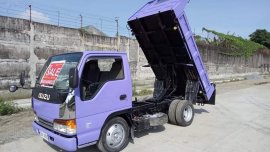 Selling Blue Isuzu Elf 2021 in Santa Maria