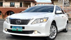 Pearl White Toyota Camry 2012 for sale in Las Piñas