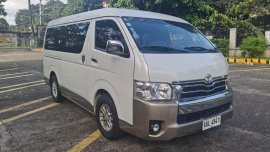 Pearl White Toyota Hiace Super Grandia 2014 for sale in Pateros 