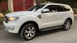 Selling Pearl White Ford Everest 2016 in Quezon City