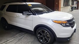 Pearl White Ford Explorer 2015 for sale in Makati 