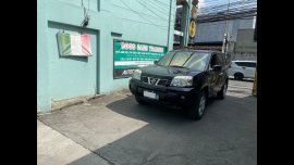 Selling Black Nissan X-Trail 2012