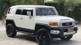Selling Pearl White Toyota Fj Cruiser 2017 in Quezon City
