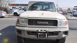 Selling Pearl White Toyota Land Cruiser 2022 in Quezon