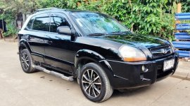 Selling Black Hyundai Tucson 2008 