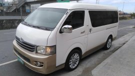 Pearl White Toyota Hiace Super Grandia 2009 for sale in Manila