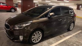 Sell Grey 2014 Kia Carens in Mandaluyong