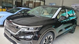 Selling Black Kia Carnival 2022 in Quezon