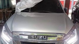 Selling Silver Isuzu D-Max 2020 in Manila