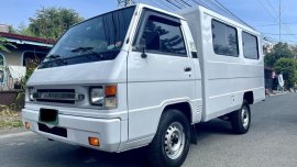 White Mitsubishi L300 2015 for sale in Las Piñas