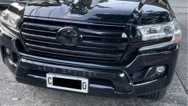 Selling Black Toyota Land Cruiser 2018 in Marikina