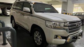 Pearl White Toyota Land Cruiser 2019 for sale in Automatic
