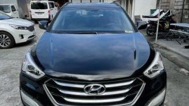 Selling Black Hyundai Santa Fe 2013 in Quezon City