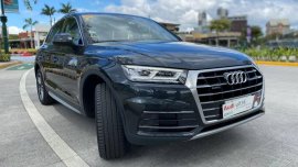 Black Audi Q5 2019 for sale in Automatic
