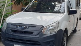 Sell Pearl White 2018 Isuzu D-Max in Manila