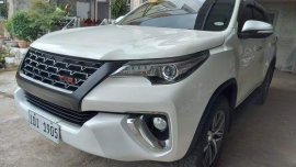 Pearl White Toyota Fortuner 2016 for sale in Cauayan