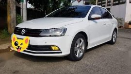 White Volkswagen Jetta 2016 for sale in Manila