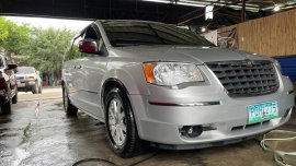 Selling Silver Chrysler Town And Country 2011 in General Santos