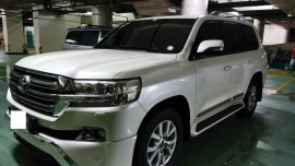 Selling Pearl White Toyota Land Cruiser 2017 in Makati