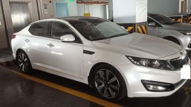 Pearl White Kia Optima 2014 for sale in Manila