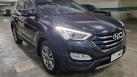 Selling Black Hyundai Santa Fe 2015 in Manila