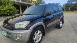 Selling Black Toyota RAV4 2002 in Cavite