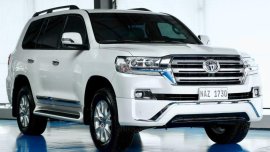 Pearl White Toyota Land Cruiser 2019 for sale in Quezon 