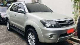 Silver Toyota Fortuner 2006 for sale in Manila